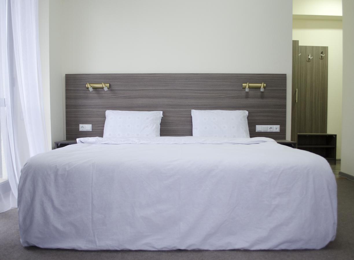 Hotel M9 Tiflis Dış mekan fotoğraf