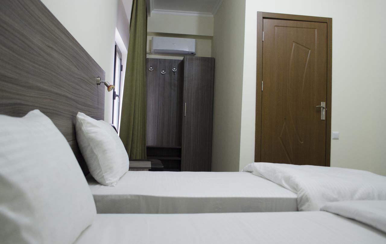 Hotel M9 Tiflis Dış mekan fotoğraf